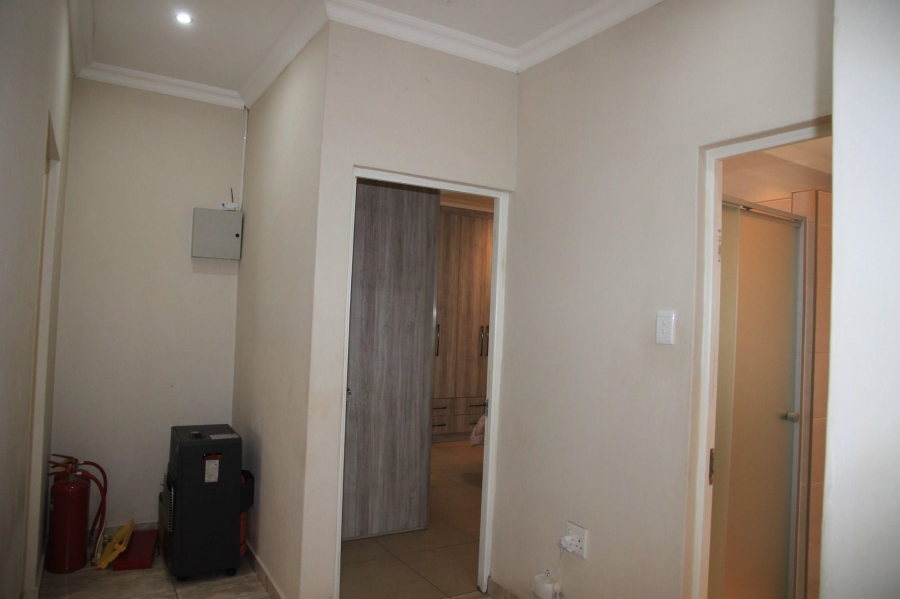 To Let 3 Bedroom Property for Rent in Sunnyridge Eastern Cape